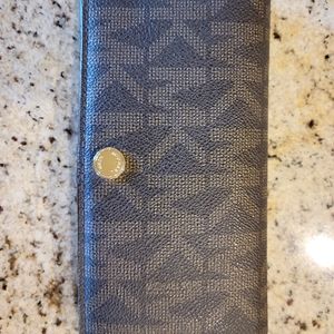 Micheal Kors wallet